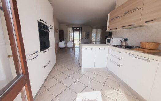 TRILOCALE IN RESIDENCE A MANERBA DEL GARDA!